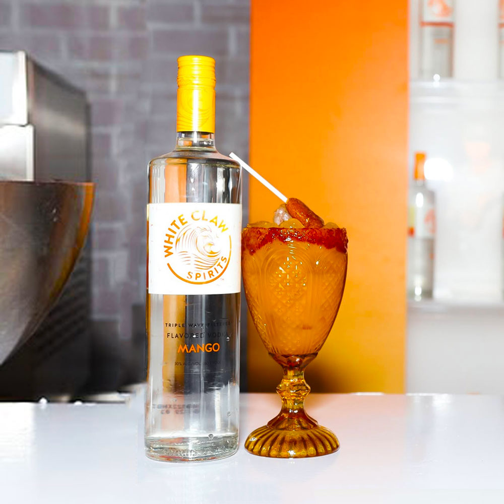 Vodka sabor mango de White Claw Spirits, 750 ml